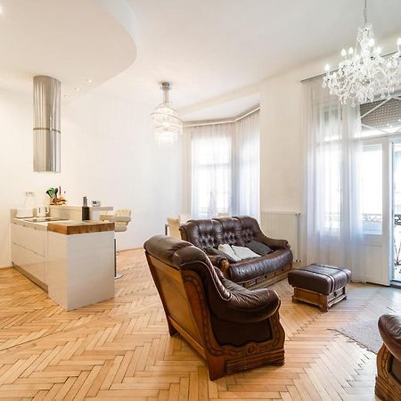 Garys Bright And Spacious Two Bedroom Flat Near Danube Будапешт Экстерьер фото