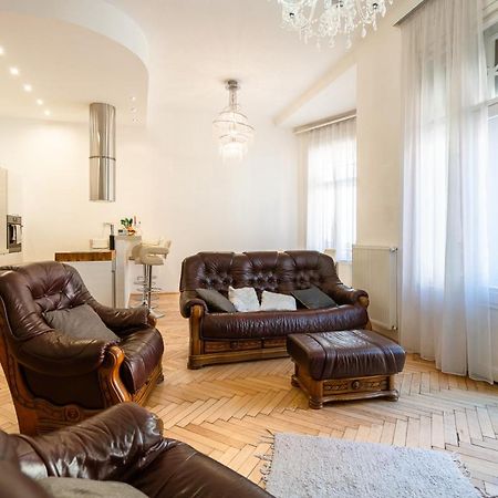 Garys Bright And Spacious Two Bedroom Flat Near Danube Будапешт Экстерьер фото
