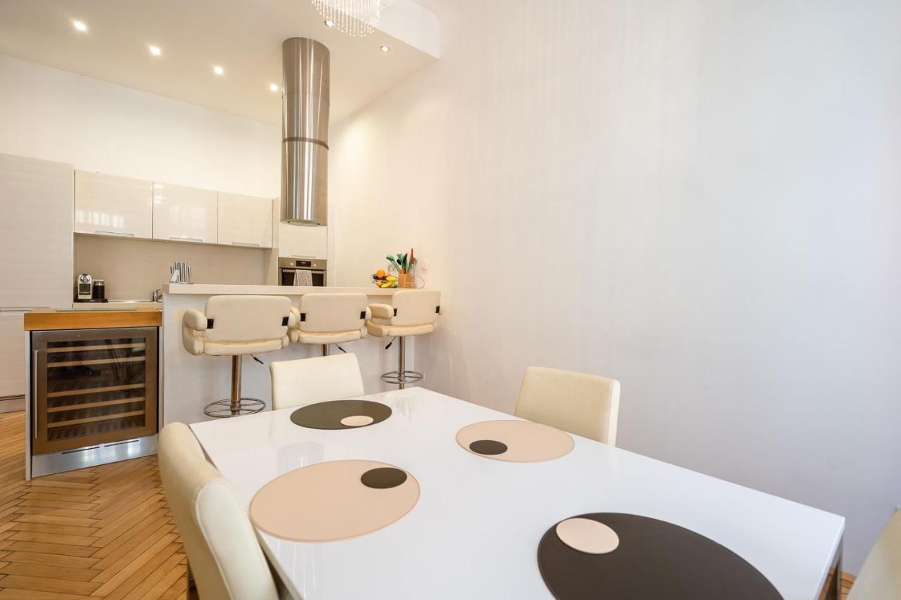 Garys Bright And Spacious Two Bedroom Flat Near Danube Будапешт Экстерьер фото