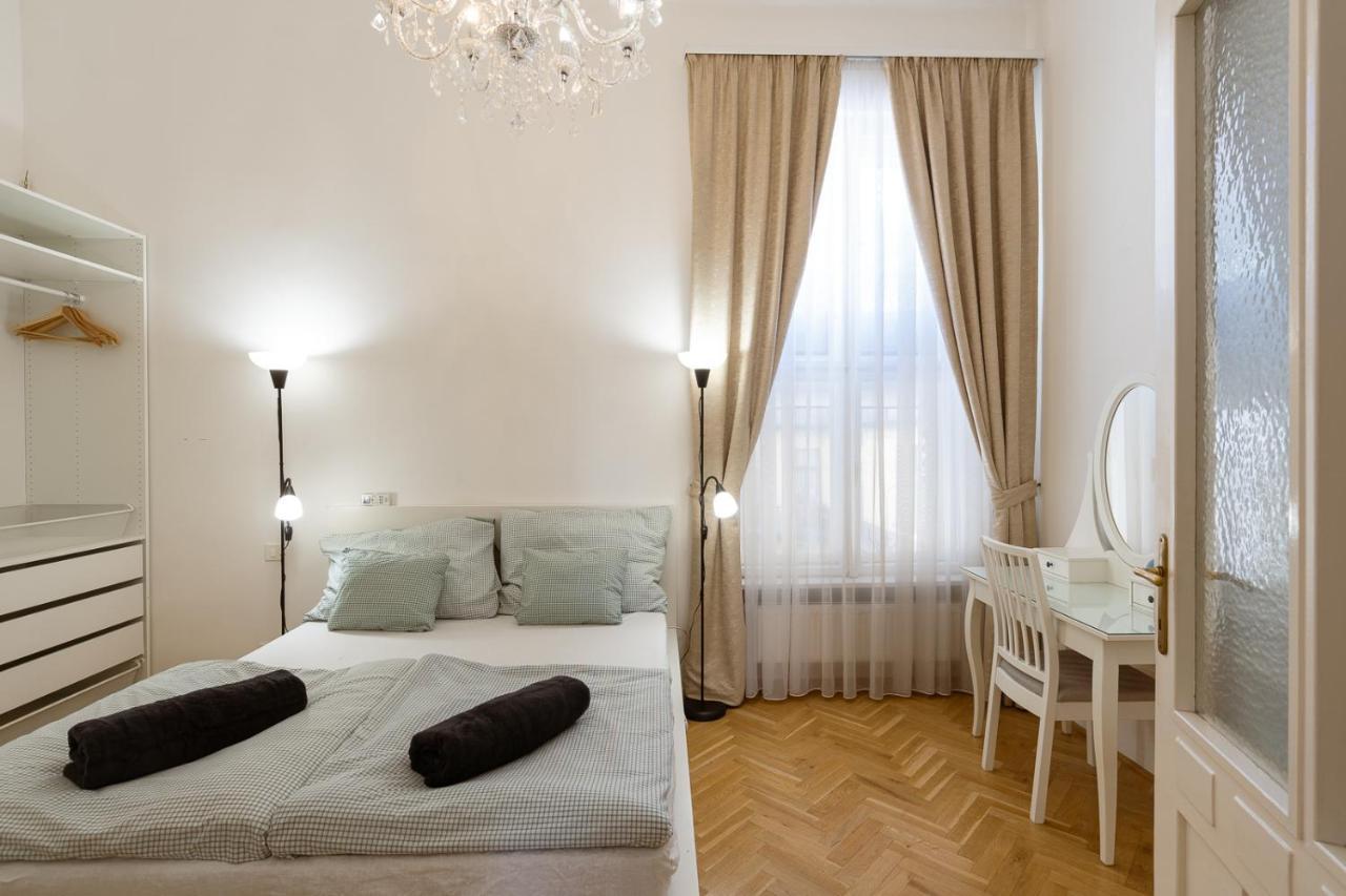 Garys Bright And Spacious Two Bedroom Flat Near Danube Будапешт Экстерьер фото