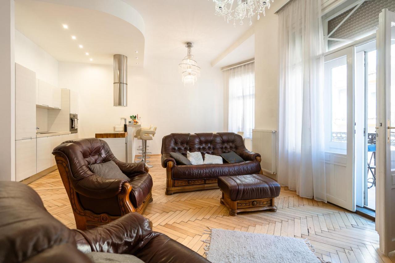 Garys Bright And Spacious Two Bedroom Flat Near Danube Будапешт Экстерьер фото