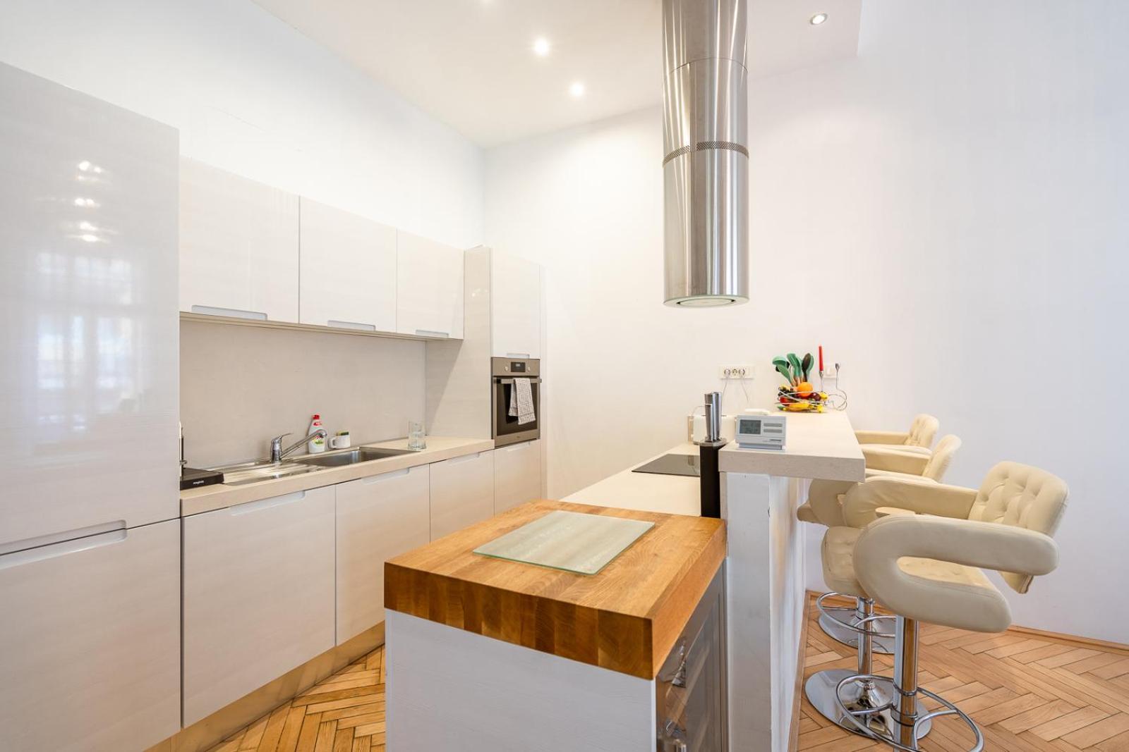 Garys Bright And Spacious Two Bedroom Flat Near Danube Будапешт Экстерьер фото